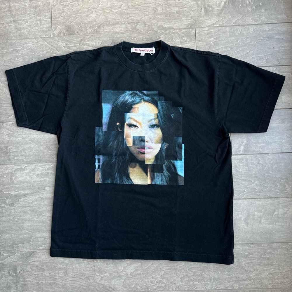 Black Graphic Tee - Short Sleeve